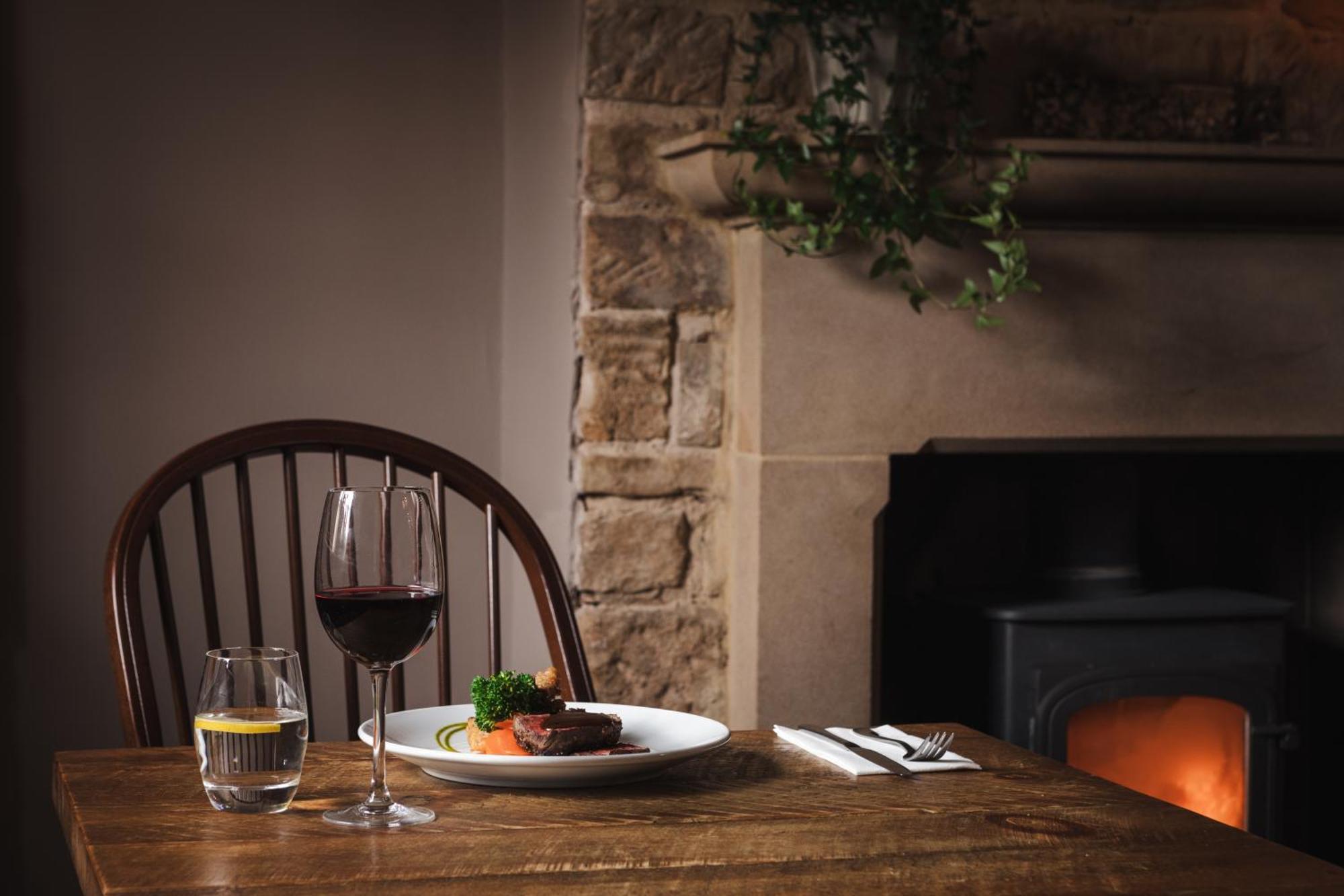 The Pilsley Inn - Chatsworth Baslow Extérieur photo