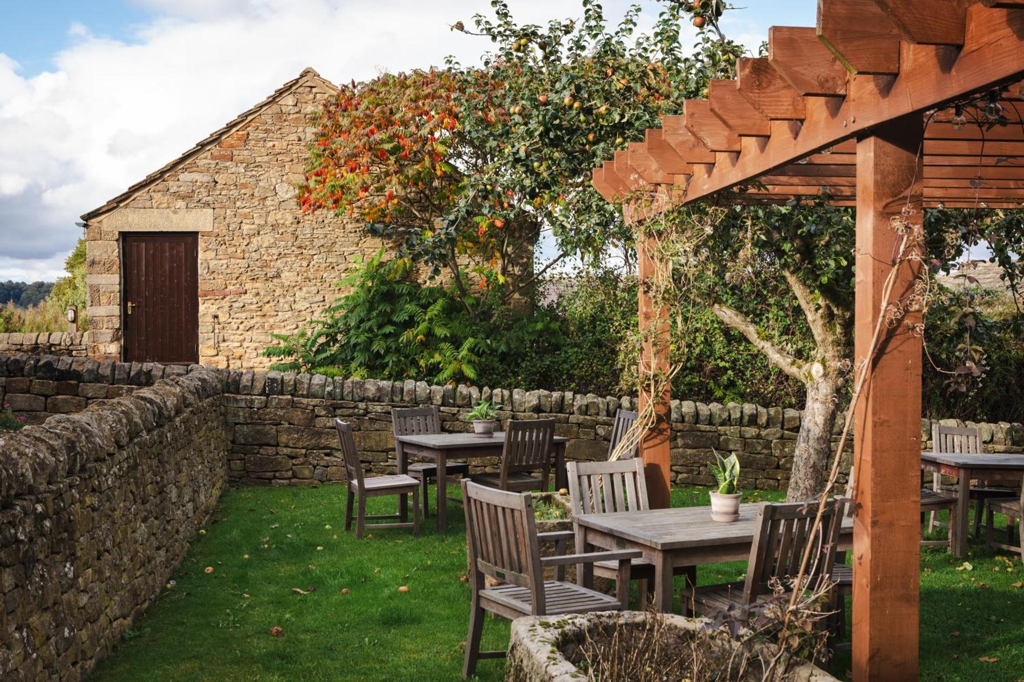 The Pilsley Inn - Chatsworth Baslow Extérieur photo