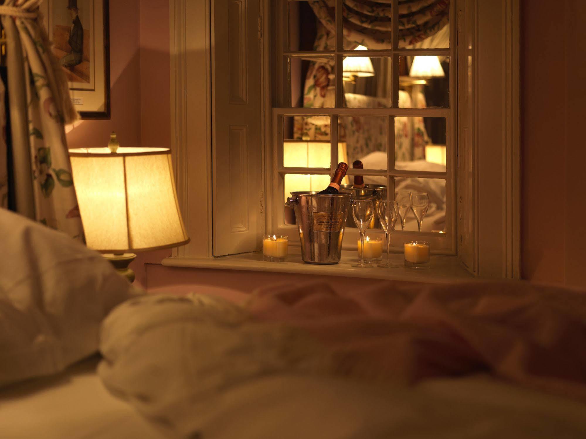 The Pilsley Inn - Chatsworth Baslow Extérieur photo